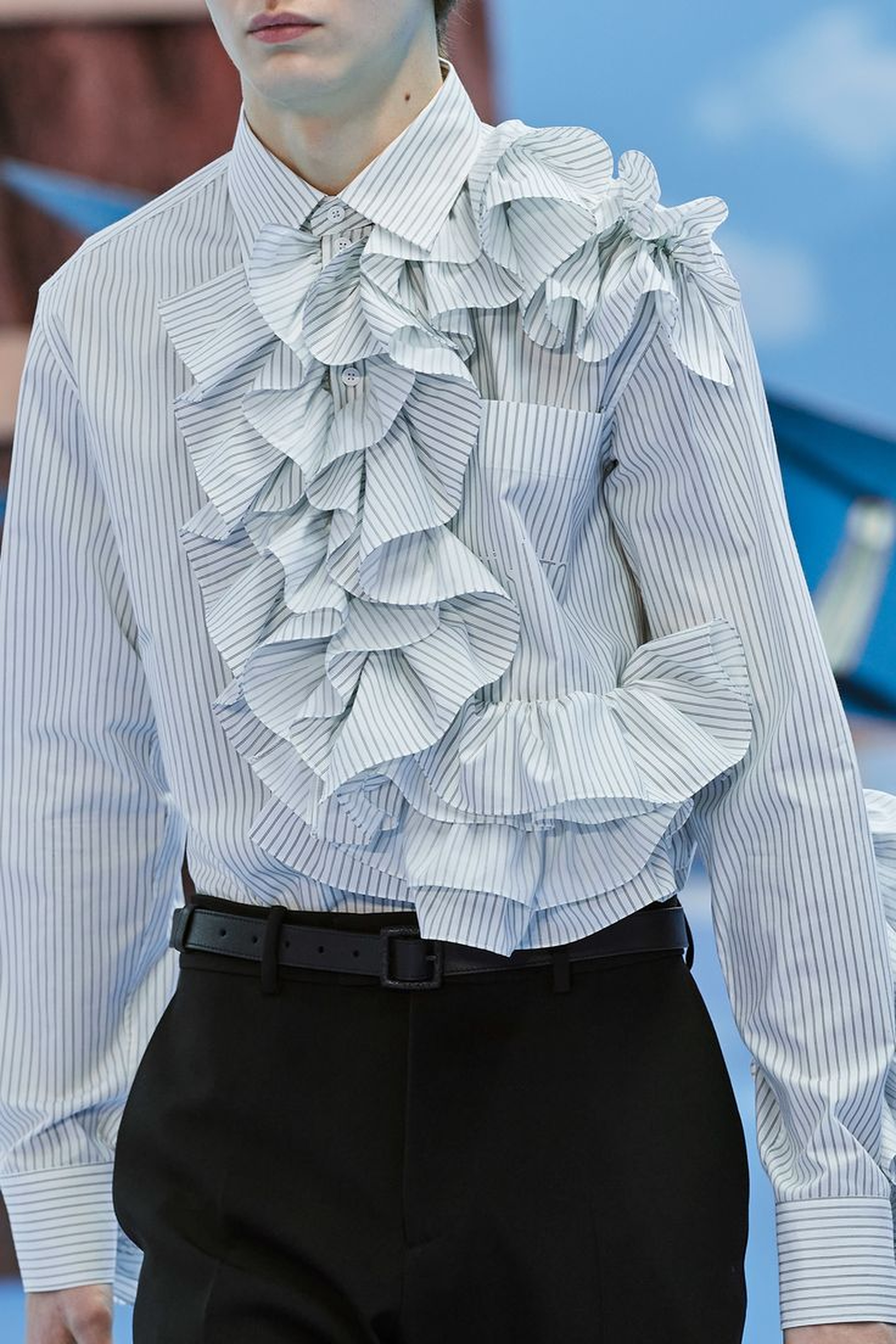 avoid-frills-lace.jpg